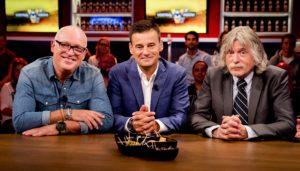 2017-08-11 22:01:52 HILVERSUM - Groepsfoto van (VLNR) Rene van der Gijp, Wilfred Genee en Johan Derksen tijdens de uitzending van het RTL-programma Voetbal Inside. ANP KIPPA REMKO DE WAAL